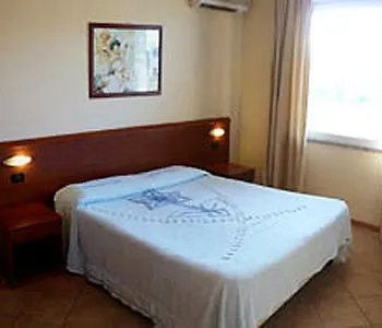 Aparthotel Miralago & 3*