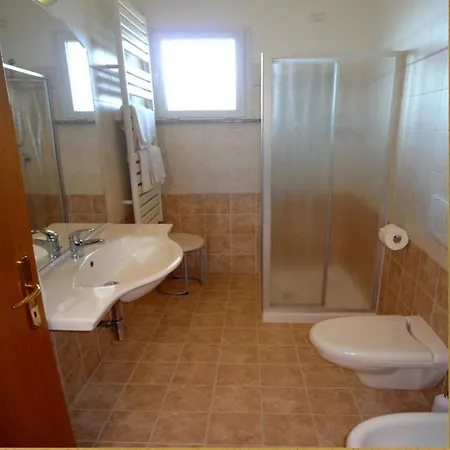 Miralago & Aparthotel 3*