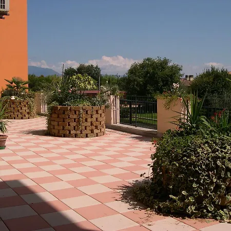Aparthotel Miralago & Manerba del Garda