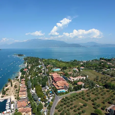 Aparthotel Miralago & Manerba del Garda