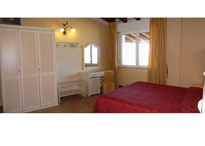 Aparthotel Miralago & Manerba del Garda